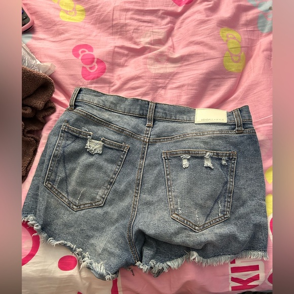 Kendall and Kylie shorts - Picture 2 of 2